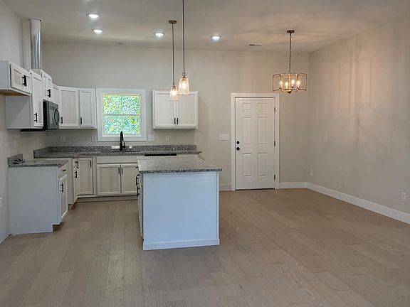 3rd image of 210 Salmon St #1