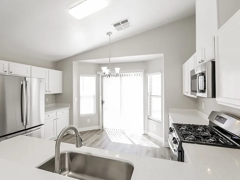 6531 Duck Hill Springs Dr — Photo 5