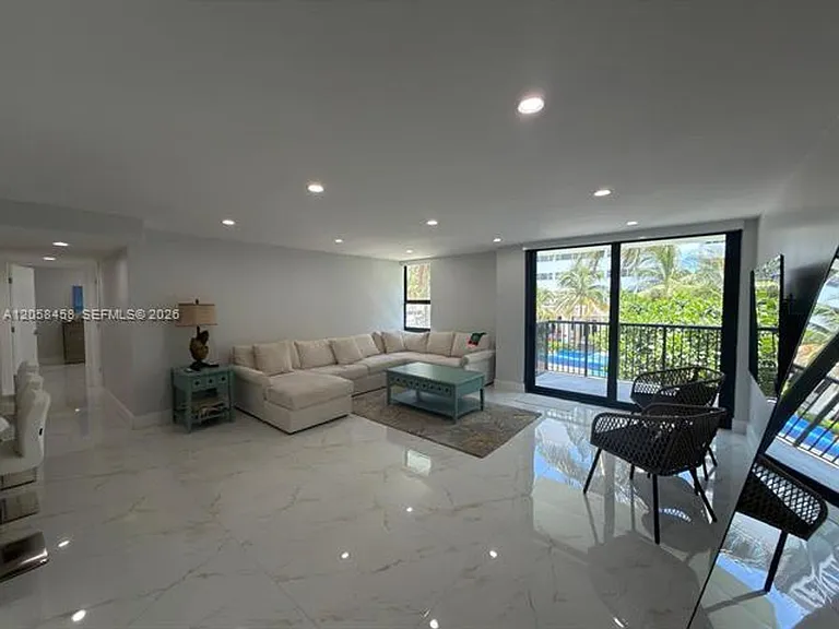 1800 Collins Avenue Cu #3H — Photo 9