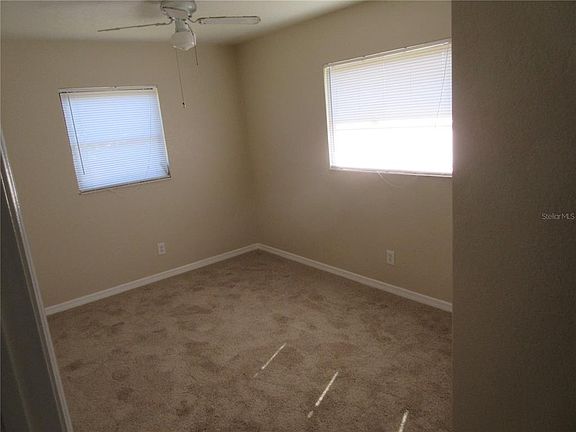 3rd image of 979 Roseway Ter NW #979