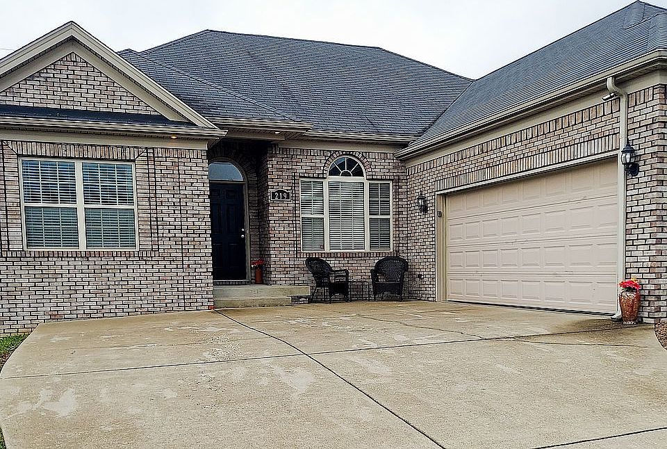 1st image of 219 Jewel Ct