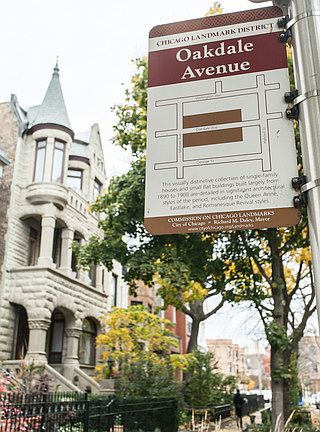 2nd image of 824 W Oakdale Ave #1