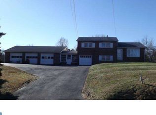 83 Oak Grove Rd, Ottsville, PA 18942
