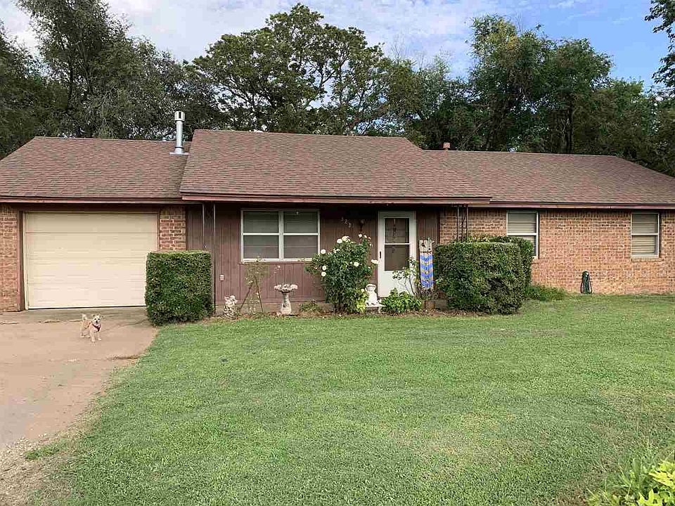 1st image of 323 Oklahoma St