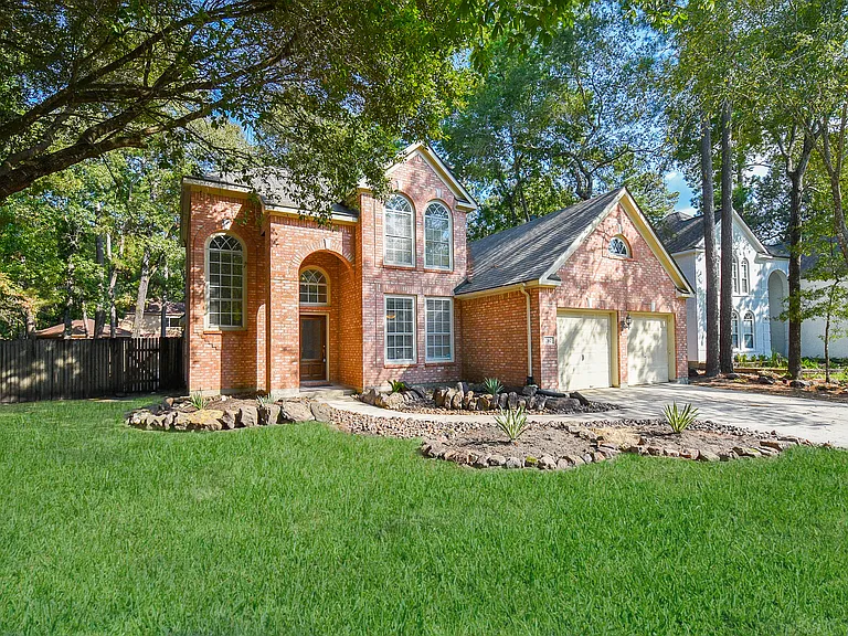 202 W Sterling Pond Cir — Photo 2