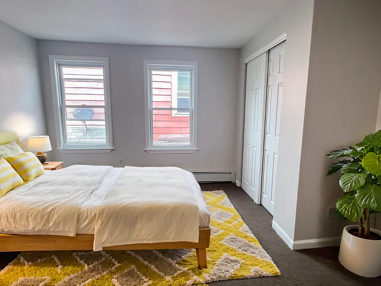 295 Franklin Ave — Photo 16