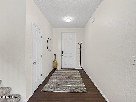 5th image of 2209 CHANDLERS WALK Lane