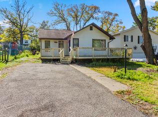 7707 Hickory Rd, Wonder Lake, IL 60097