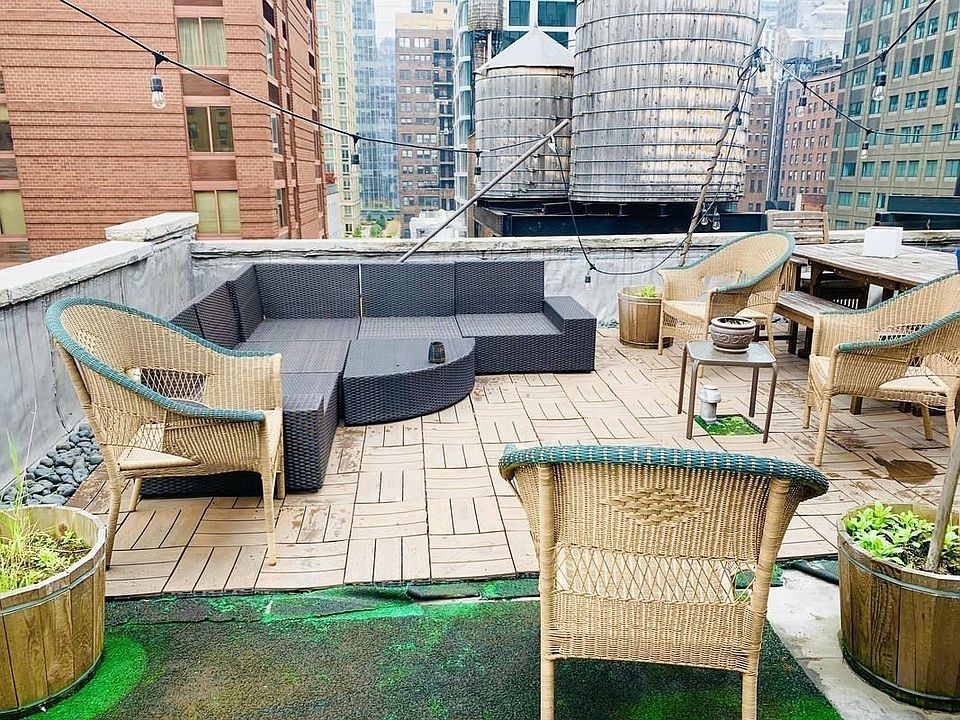 1st image of 245 W 51st St #1OO1