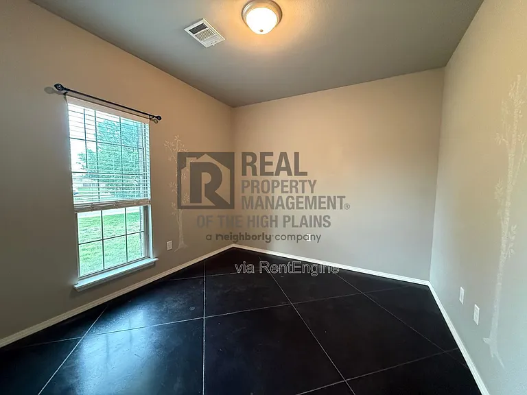 7620 Legacy Pkwy — Photo 13