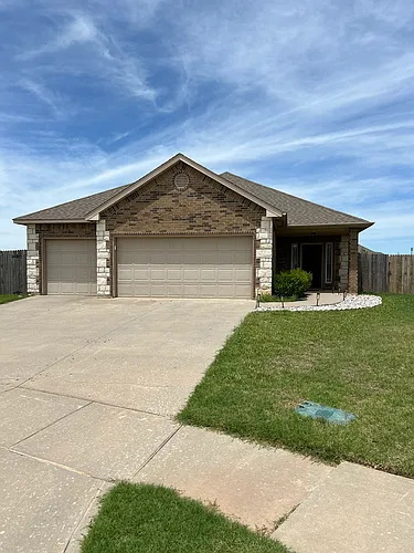 7707 SW Bradley Ct Photo 1
