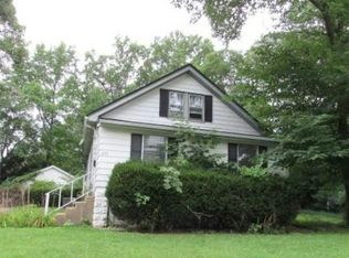 651 N 39th St, Belleville, IL 62226