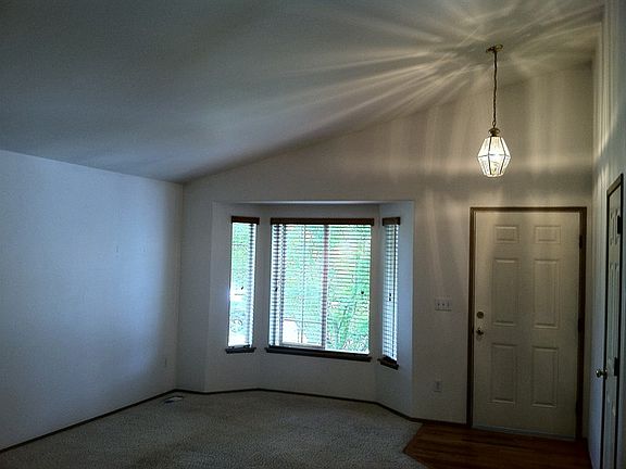 4th image of 16816 116th Avenue Ct E