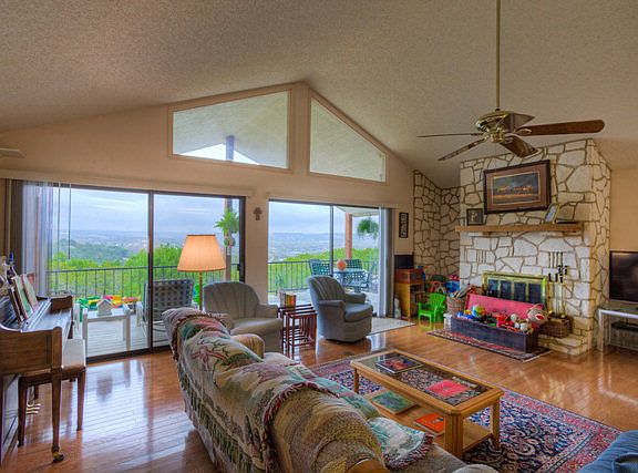 5th image of 136 Southway Dr