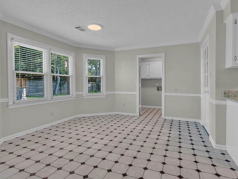 636 Fox Chase Cv N — Photo 10