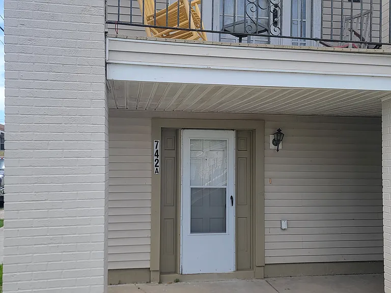 740-42 Louque Pl #742-A — Photo 3