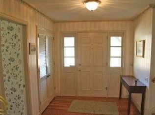 751 Hawthorne Dr, Bloomfield Hills, MI 48304