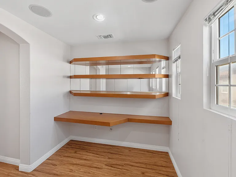 10556 Debreceni Way #9 — Photo 10