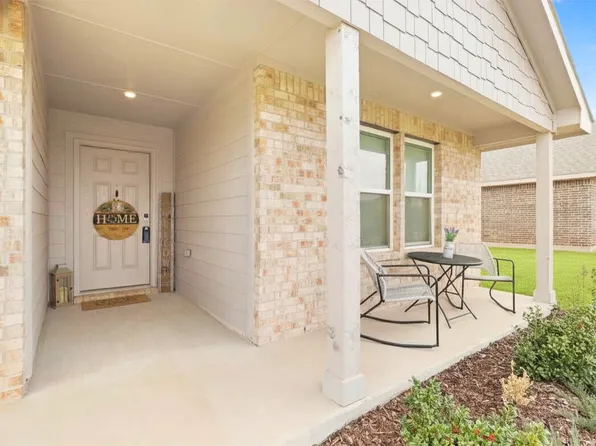 513 Jameson St, Springtown, TX 76082