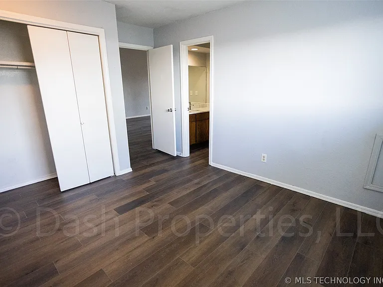 5104 S 75th East Ave — Photo 53