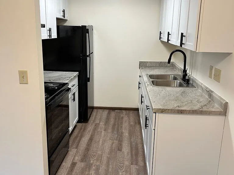 Parkview Terrace - 1447 — Photo 6