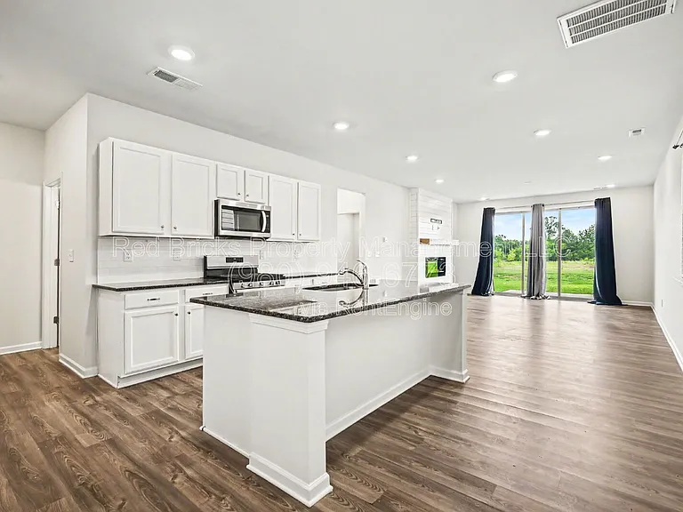 1007 Maylen Trce — Photo 13