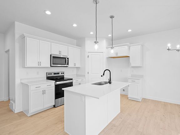 5th image of 1505 N 305 E #27