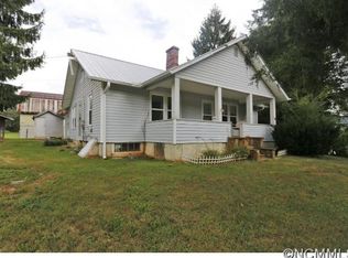 65 Woodlawn Cir, Clyde, NC 28721
