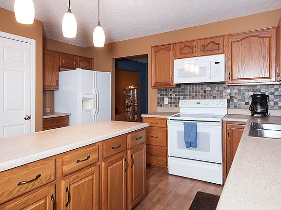 3rd image of 8312 Bighorn Ct