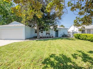 17945 Hemmingway St, Reseda, CA 91335