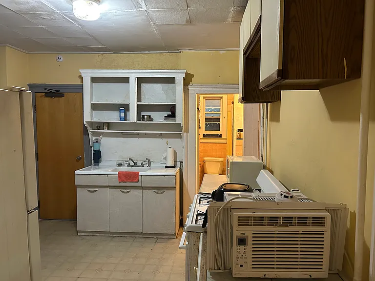 68 Mechanic St #1 — Photo 4