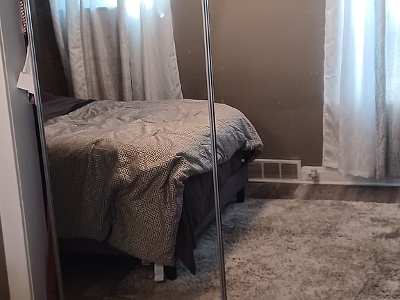 5th image of 1265 W 106th St Unit 2