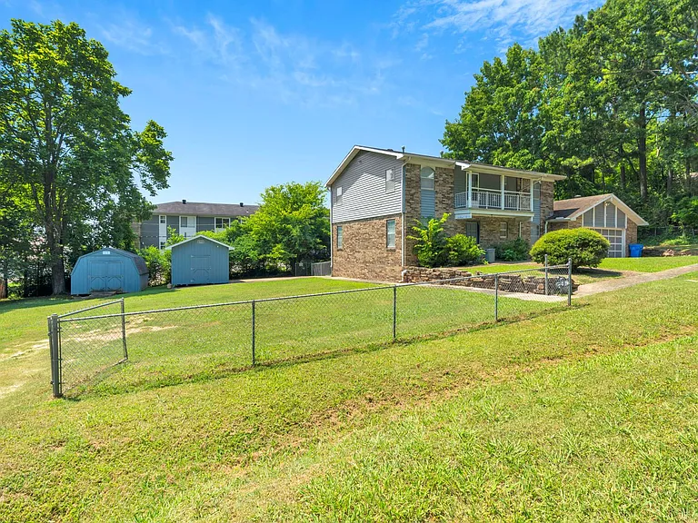 1660 Palmer Pl — Photo 26