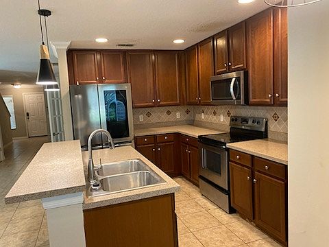 5th image of 3901 Shaftbury Pl