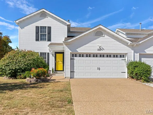 1052 Chesterfield Dr, Wentzville, MO 63385