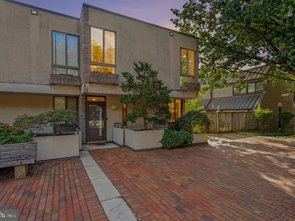 2350 Sorrel Ct, Baltimore, MD 21209