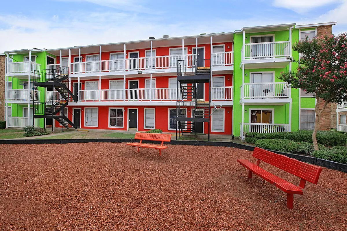 Mireya Apartment Homes — Photo 1