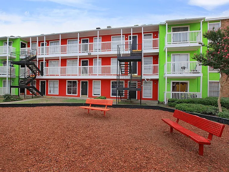 Mireya Apartment Homes — Photo 1
