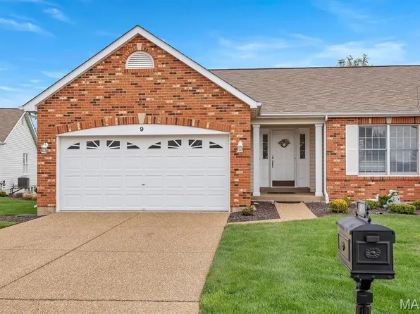 9 Farnsworth Ct #A, O'Fallon, MO 63368