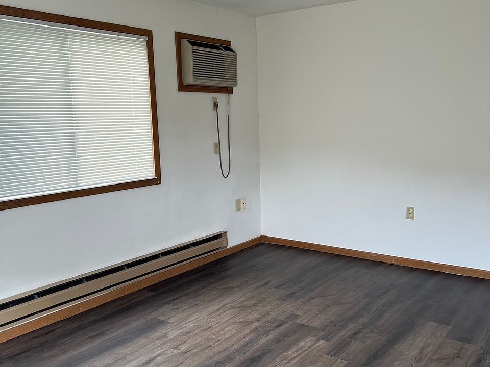1st image of 912 6th St S #10542888