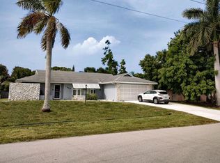 1585 SE Portillo Rd, Pt Saint Lucie, FL 34953