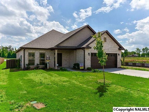 4th image of 384 Northlake Dr