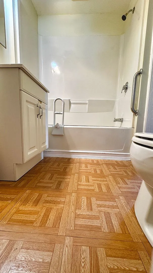 2 bed, 1.0 bath, $1,395 — Photo 4