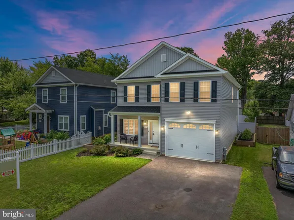 5534 Gloucester St, Churchton, MD 20733