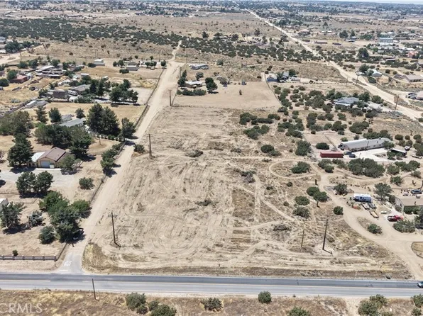 9232 Eaby Rd, Phelan, CA 92371