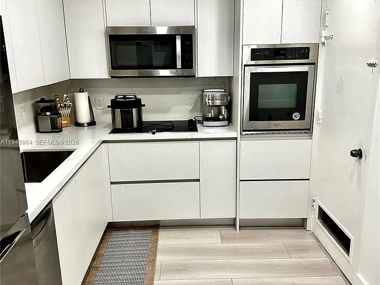 400 Kings Point Dr #1517 — Photo 5