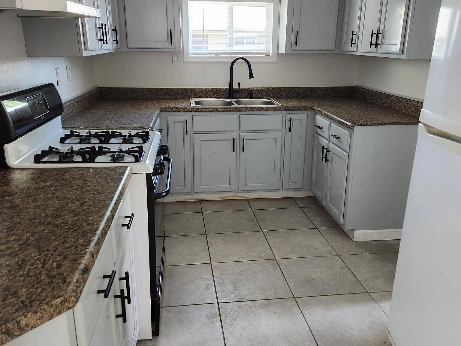 137 N 22nd Ave — Photo 3