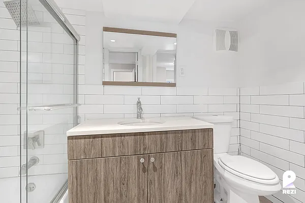 Rented by REZI | media 7