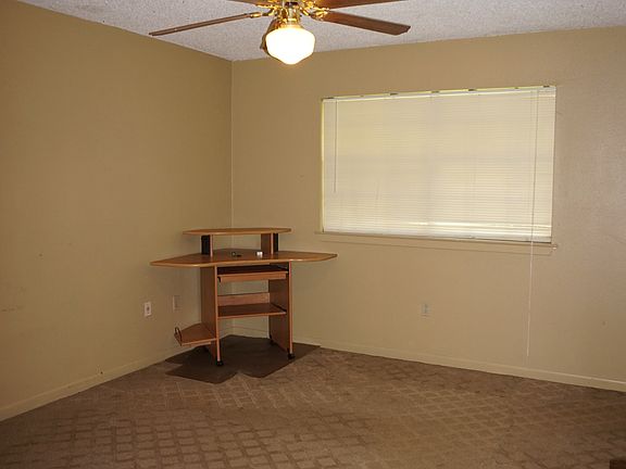 Master bedroom w/ bath