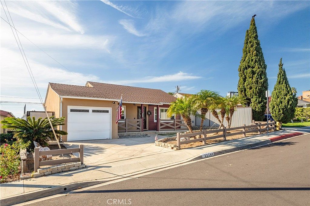 ちえ　s 22709 Gaycrest Ave, Torrance, CA 90505 | Zillow